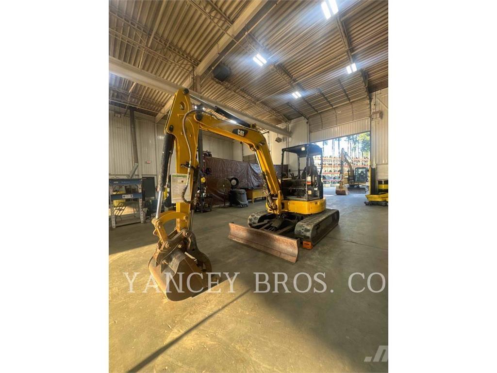 CAT 305.5E2CR Lánctalpas kotrók