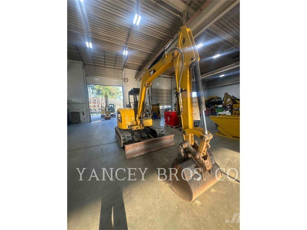 CAT 305.5E2CR Lánctalpas kotrók