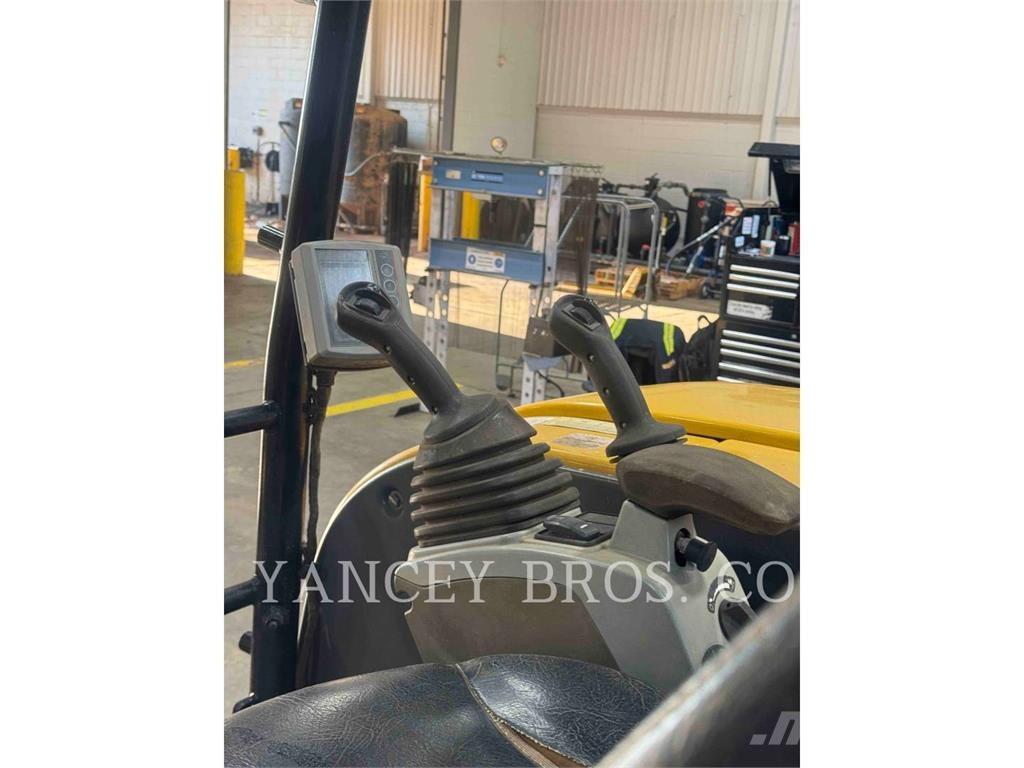 CAT 305.5E2CR Lánctalpas kotrók