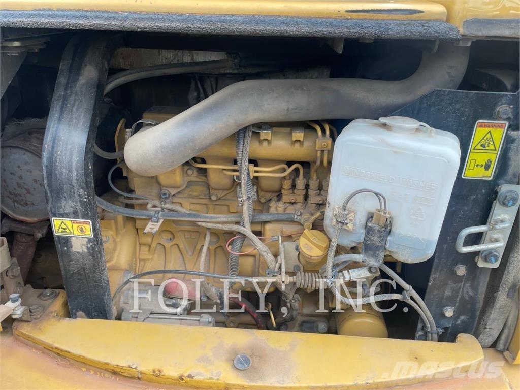 CAT 305.5E2CR Lánctalpas kotrók