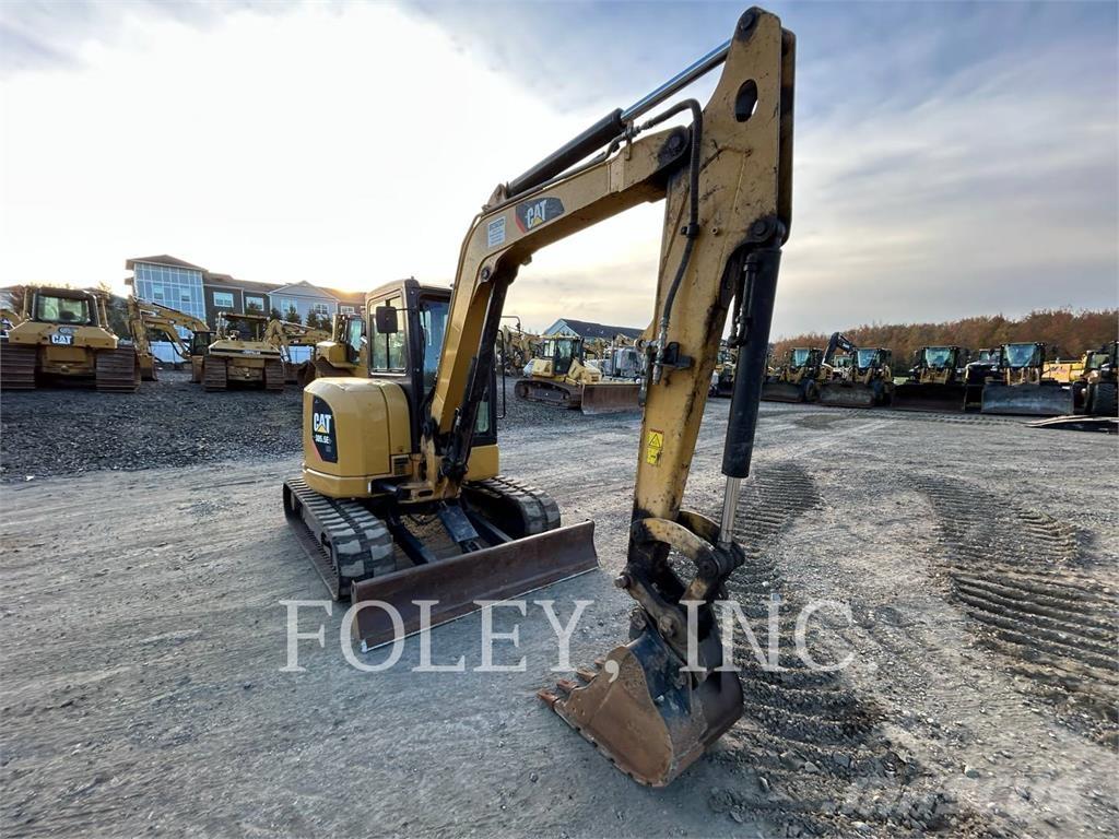 CAT 305.5E2CR Lánctalpas kotrók
