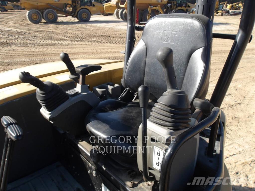 CAT 305.5E2CR Lánctalpas kotrók