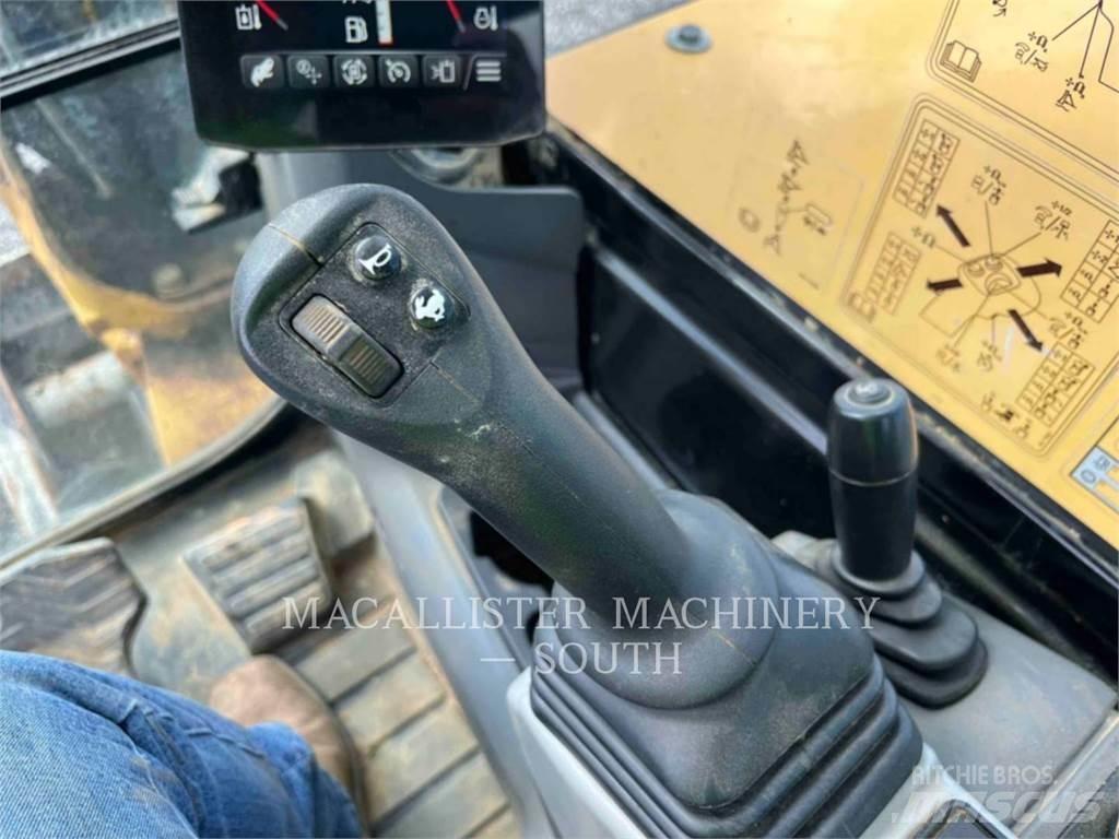 CAT 305 CR Lánctalpas kotrók