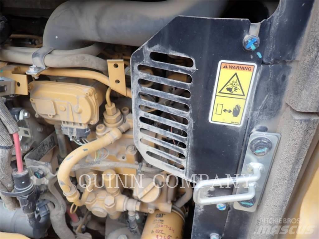 CAT 305E2 Lánctalpas kotrók