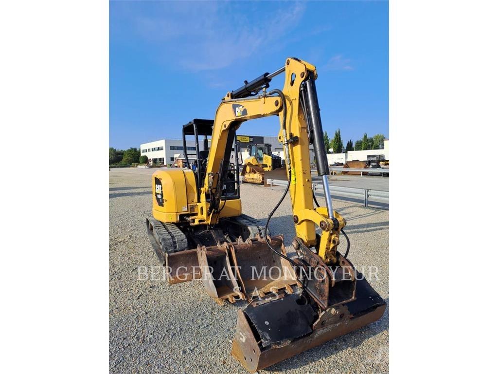 CAT 305E2 Lánctalpas kotrók