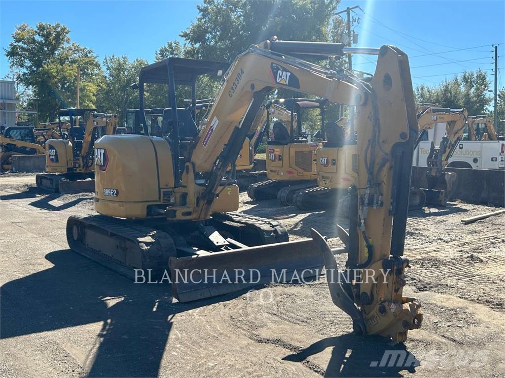 CAT 305E2 Lánctalpas kotrók