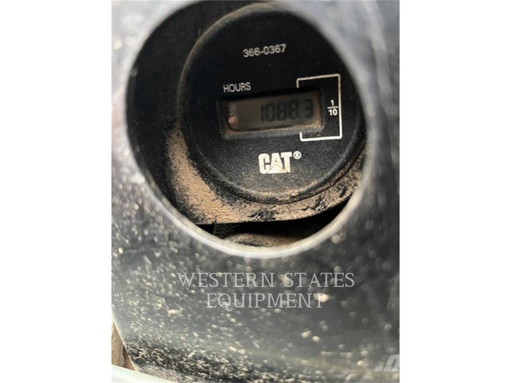 CAT 305E2 Lánctalpas kotrók