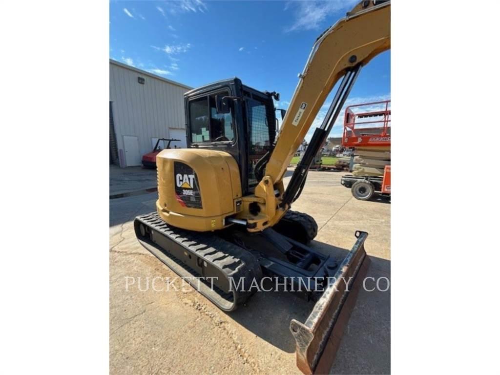 CAT 305E2CR Lánctalpas kotrók
