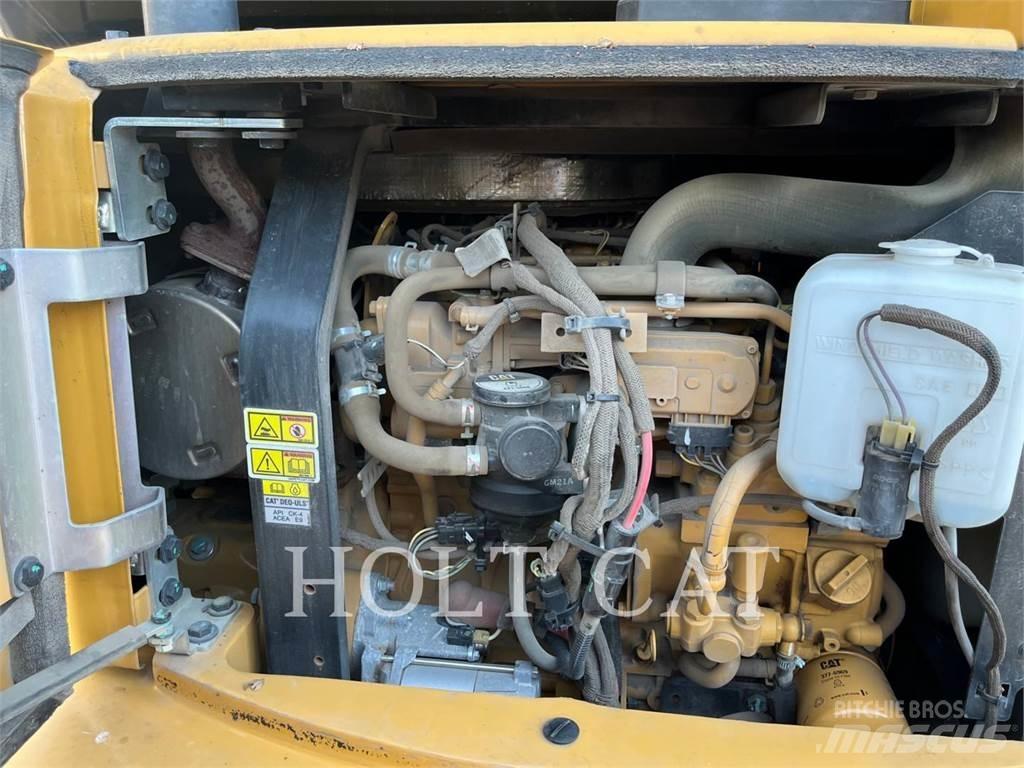CAT 305E2CR Lánctalpas kotrók