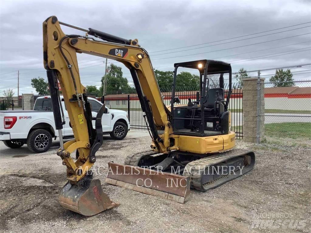 CAT 305E2CR Lánctalpas kotrók