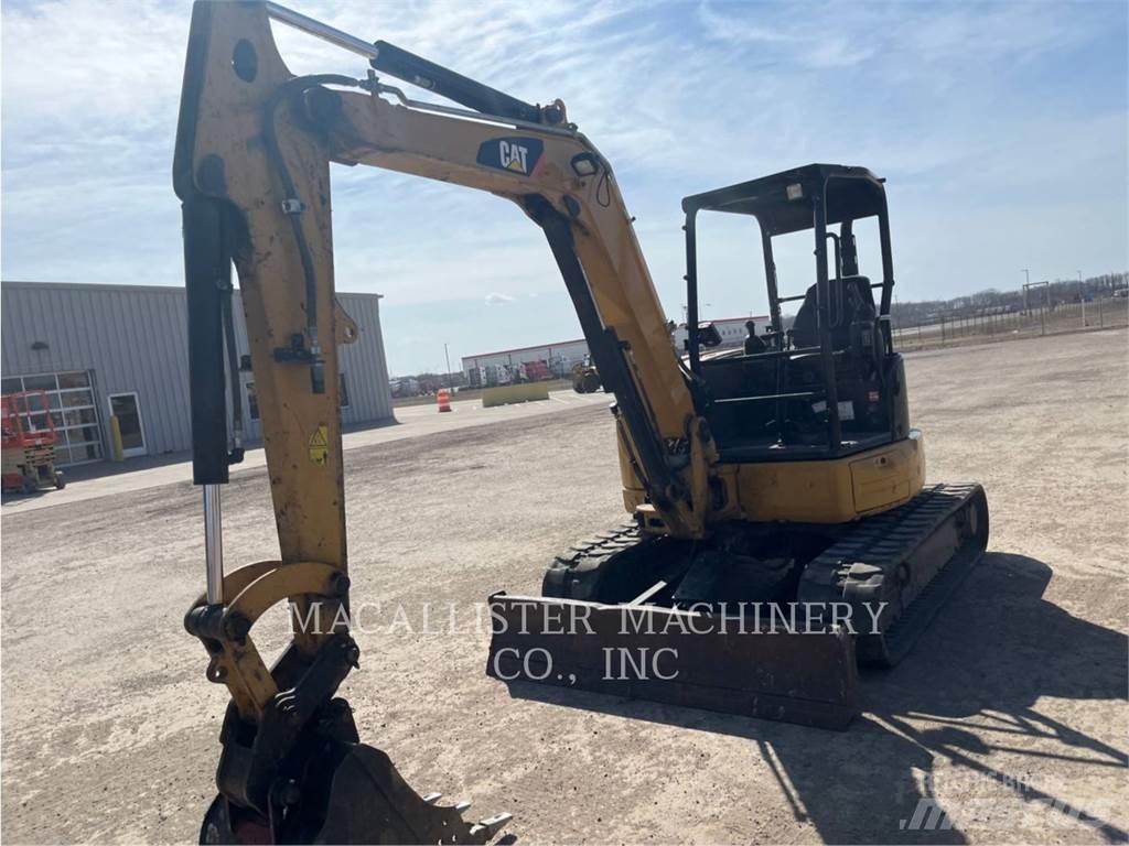 CAT 305E2CR Lánctalpas kotrók