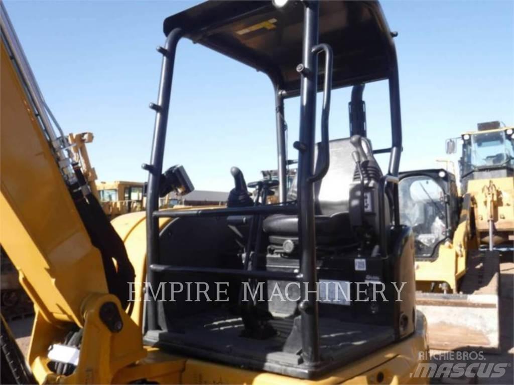 CAT 305E2CR Lánctalpas kotrók