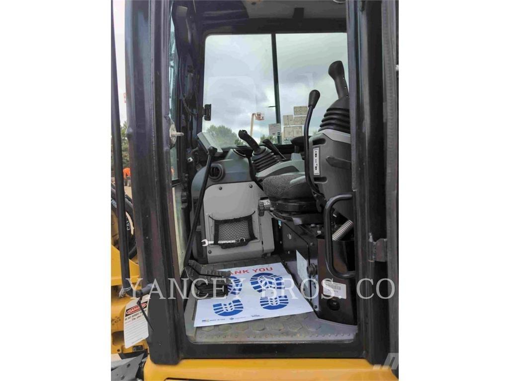 CAT 305E2CR Lánctalpas kotrók