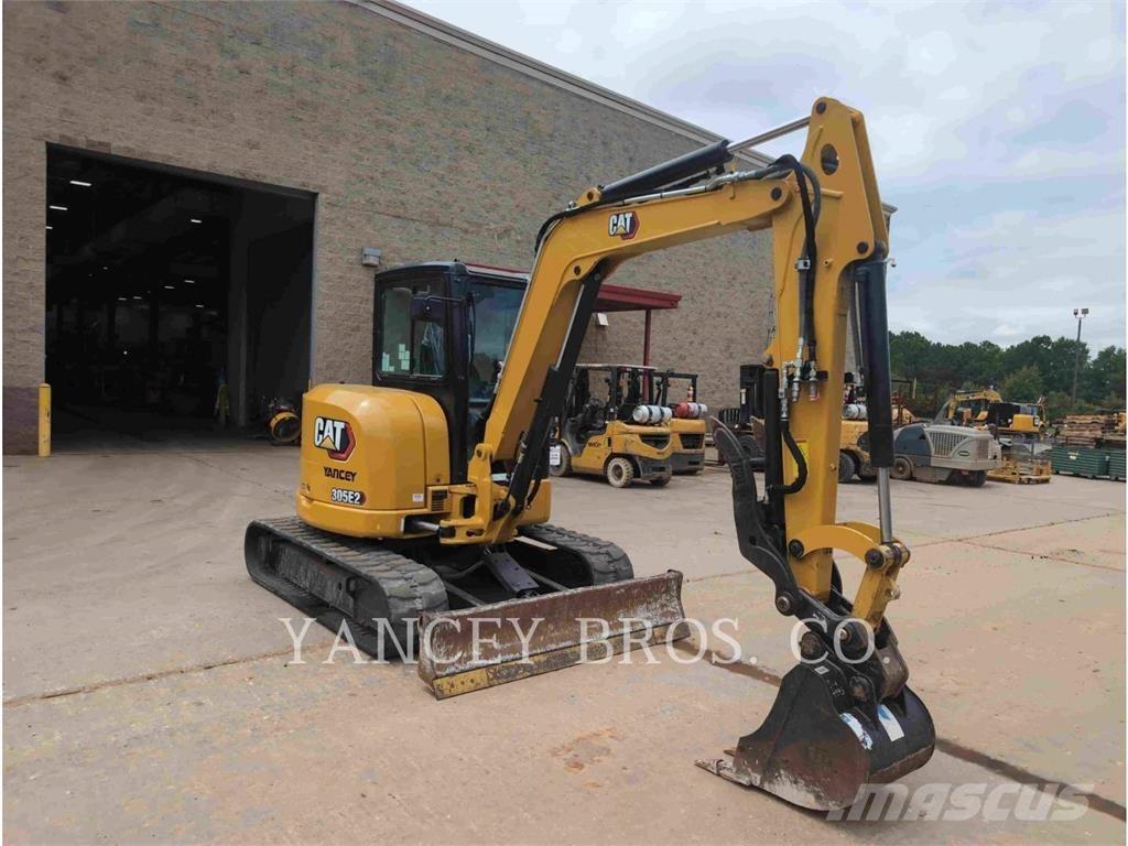CAT 305E2CR Lánctalpas kotrók
