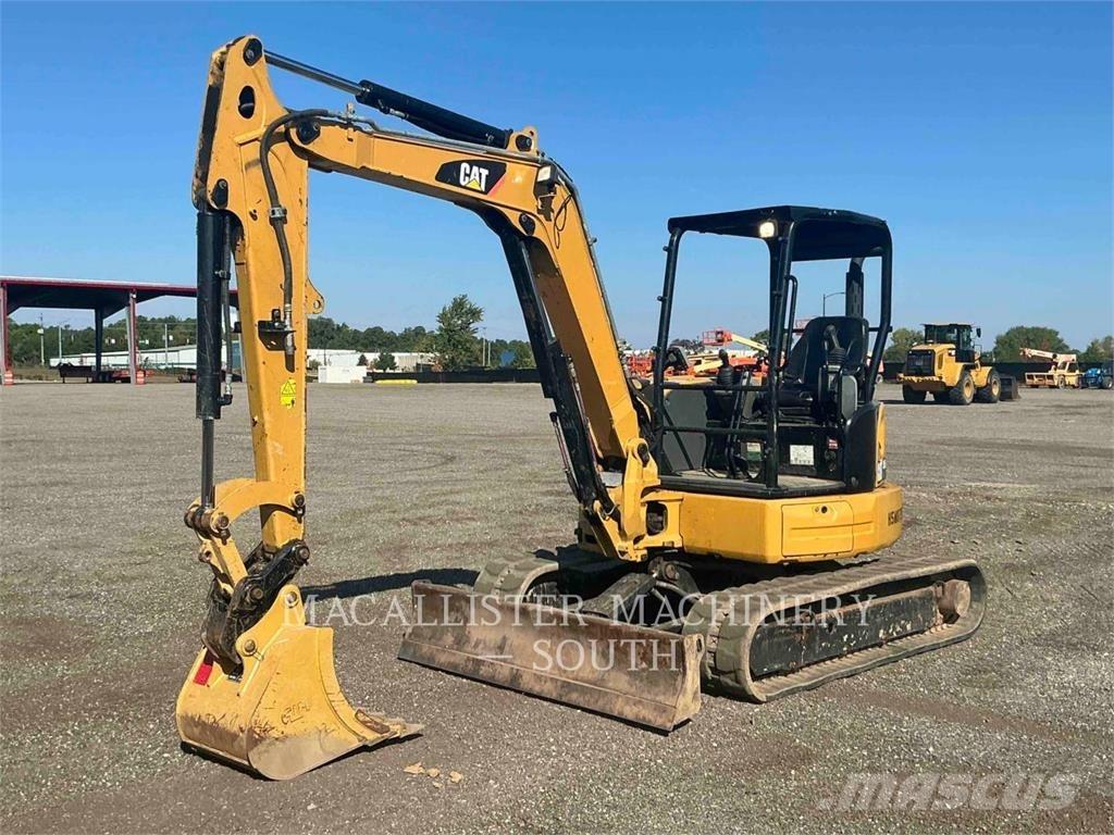 CAT 305E2CR Lánctalpas kotrók