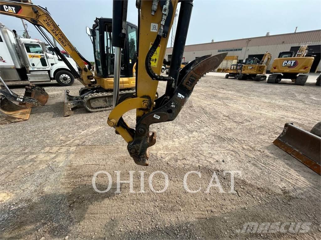 CAT 30607CR Mini kotrók < 7t