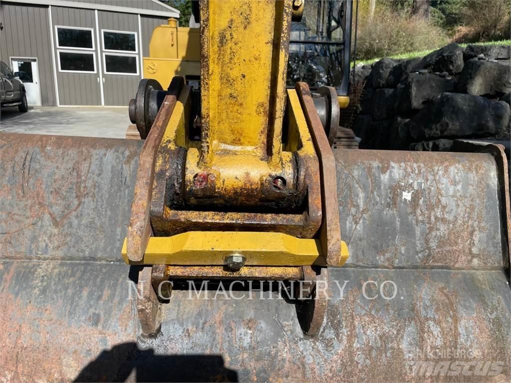 CAT 307 Lánctalpas kotrók