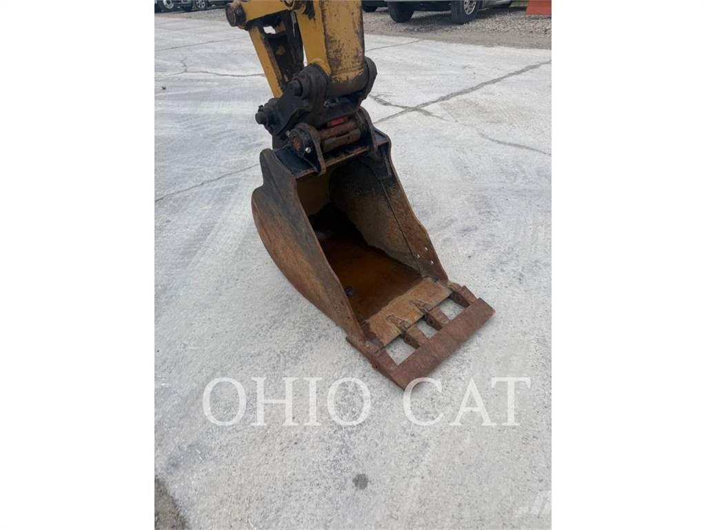 CAT 308 Mini kotrók < 7t