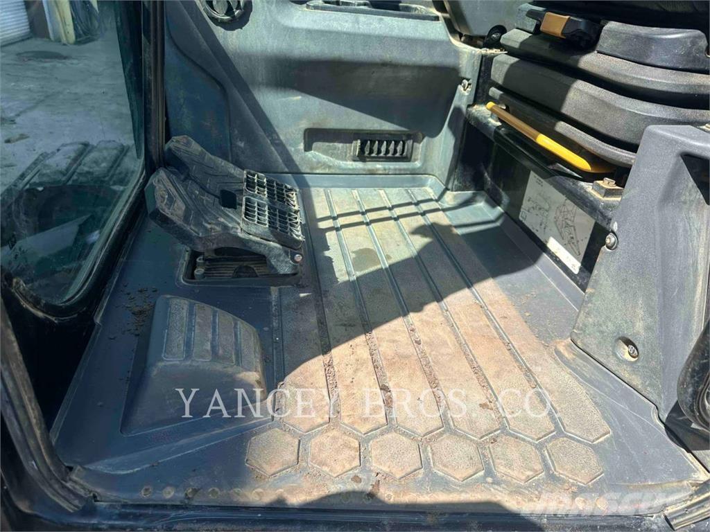 CAT 310 Lánctalpas kotrók