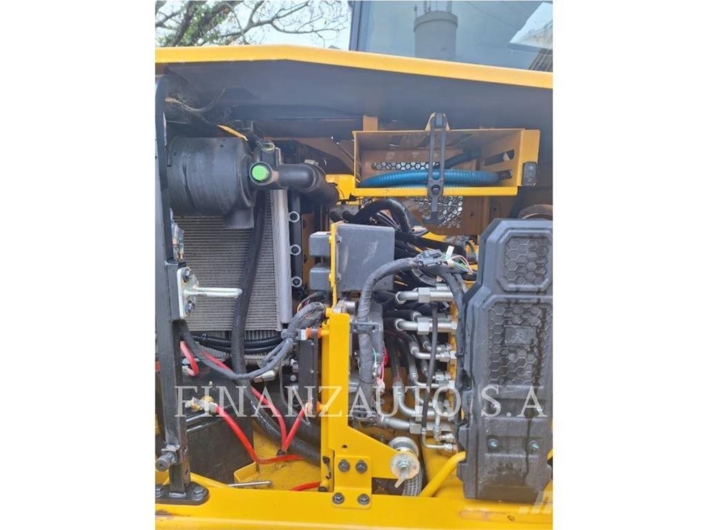 CAT 310 Lánctalpas kotrók