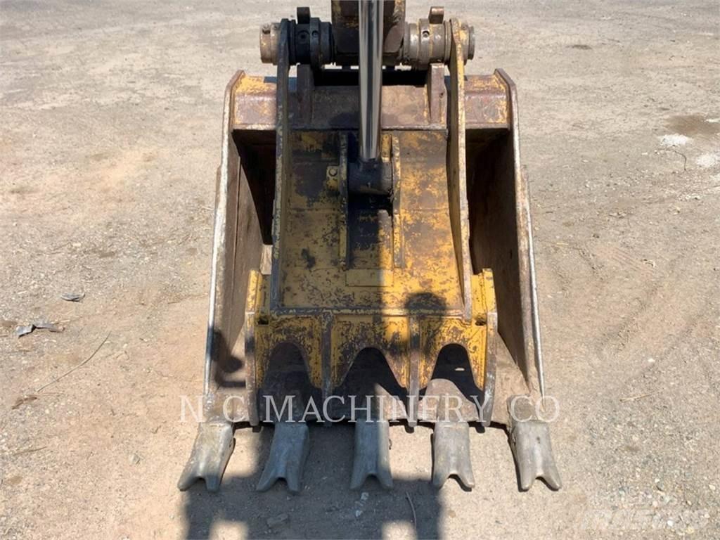 CAT 312B L Lánctalpas kotrók