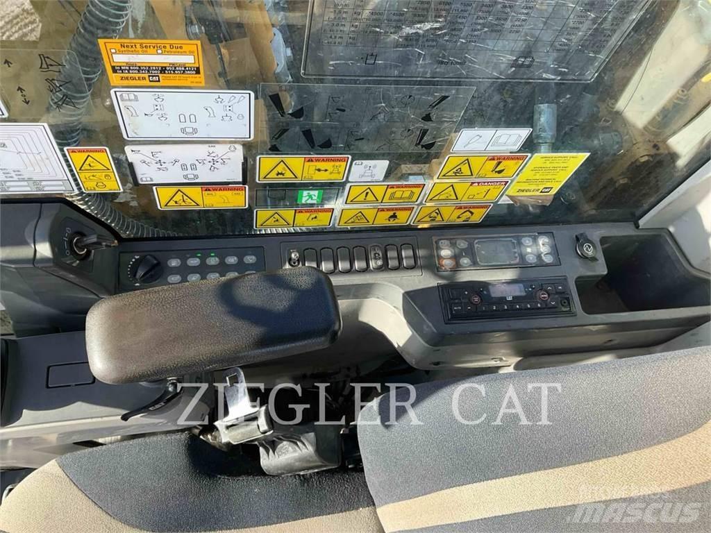 CAT 313F Lánctalpas kotrók