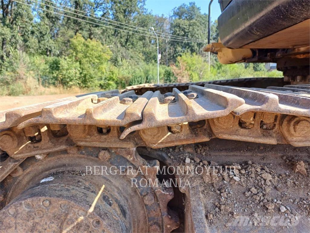 CAT 318C Lánctalpas kotrók