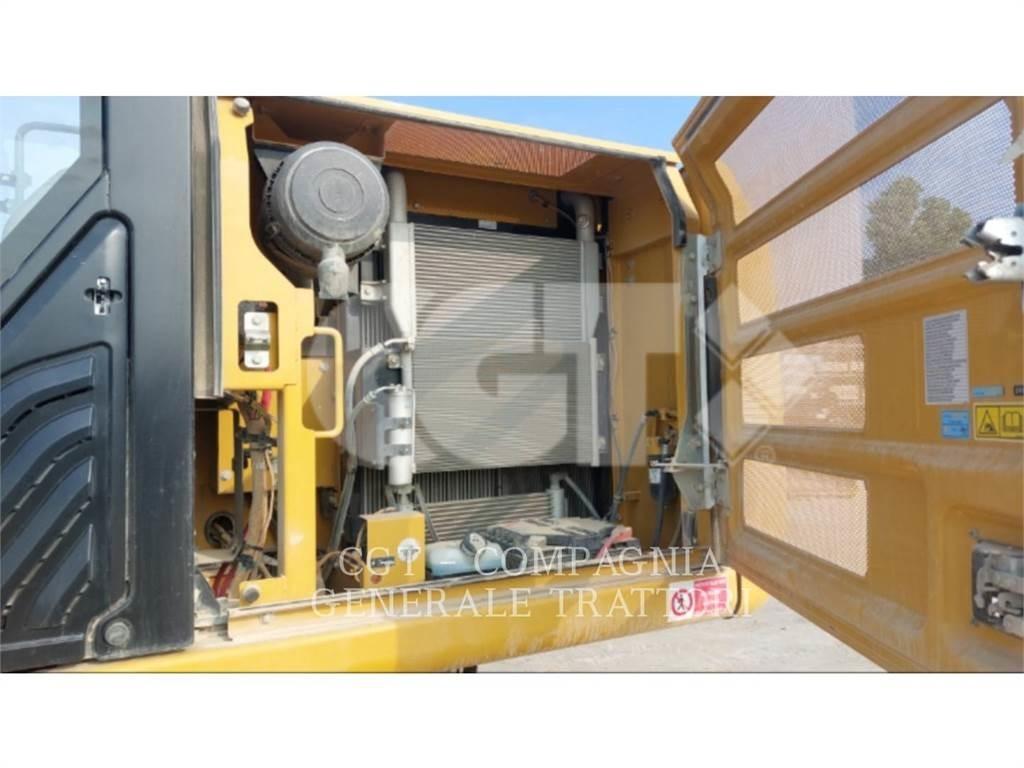 CAT 318F Lánctalpas kotrók