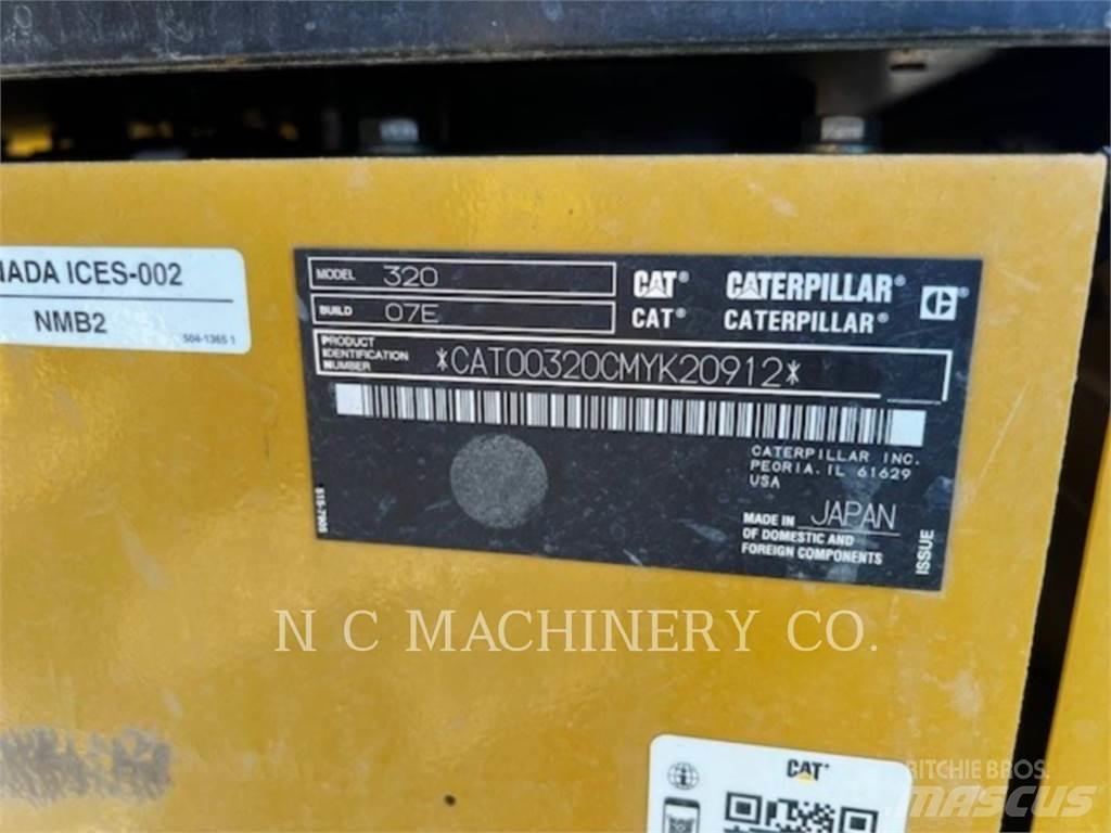 CAT 320 Lánctalpas kotrók