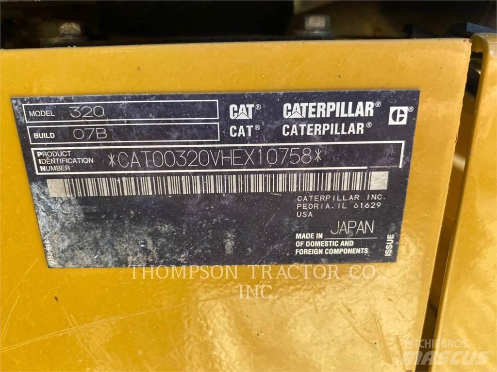 CAT 320 Lánctalpas kotrók