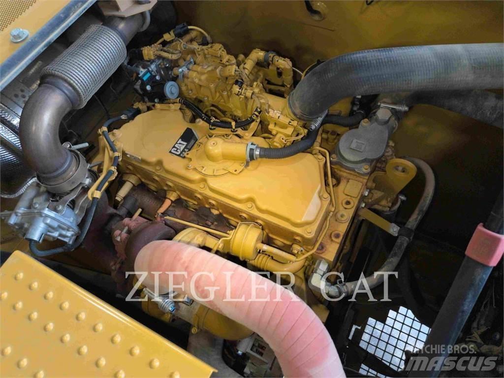 CAT 320 Lánctalpas kotrók