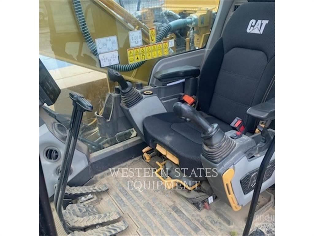 CAT 320 Lánctalpas kotrók