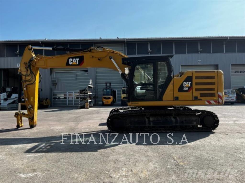 CAT 320 Lánctalpas kotrók