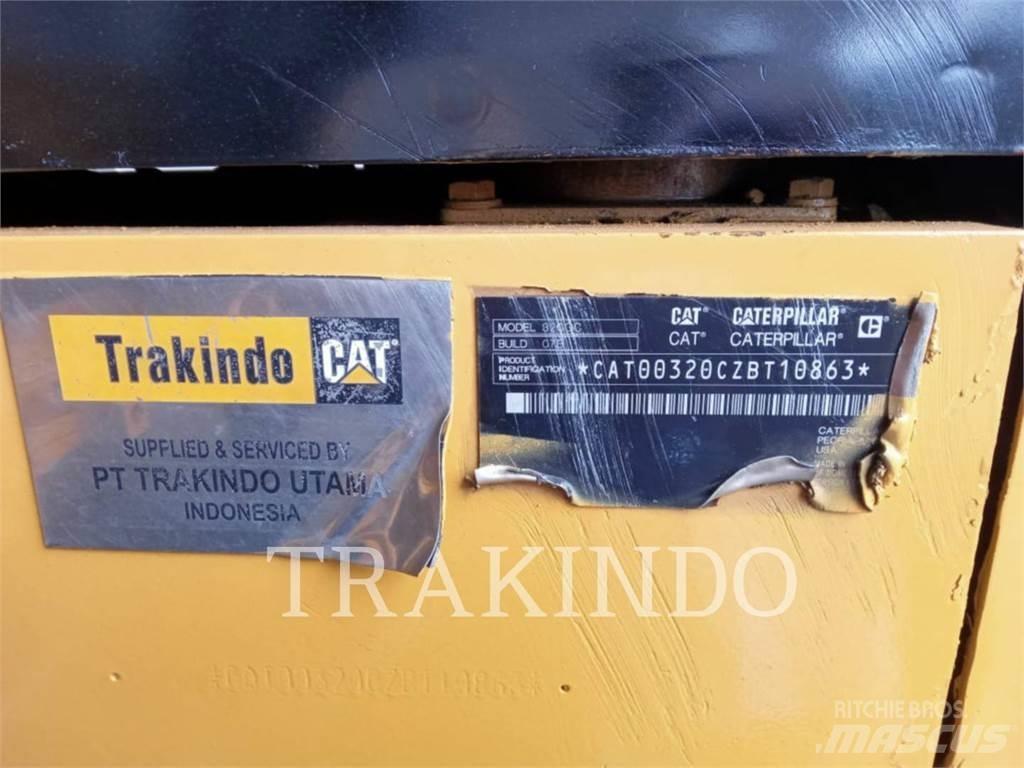 CAT 320-07GC Lánctalpas kotrók