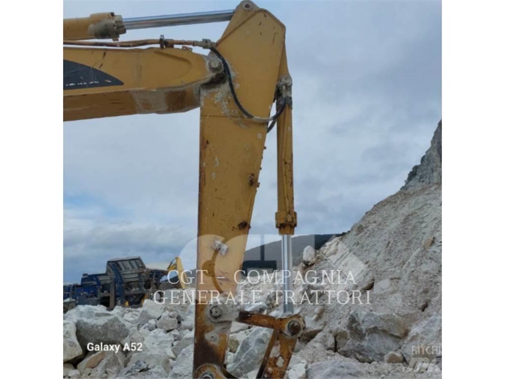 CAT 320B Lánctalpas kotrók