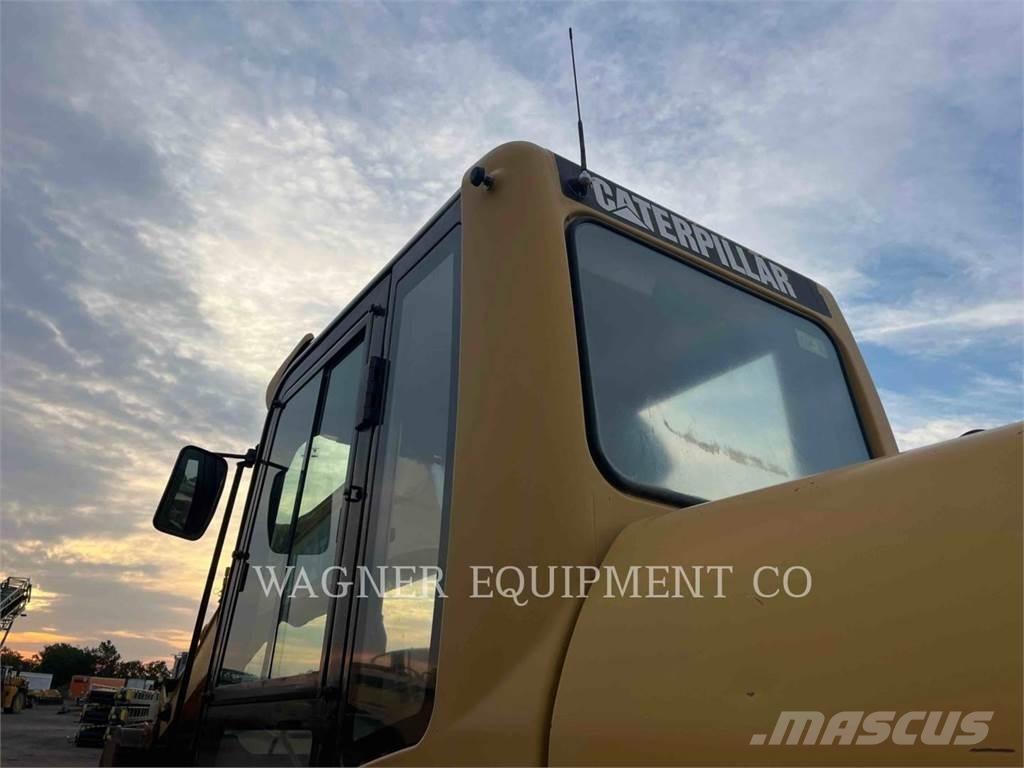 CAT 320CL Lánctalpas kotrók