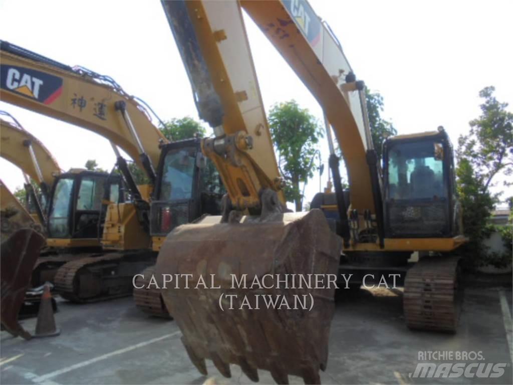CAT 320D2 Lánctalpas kotrók