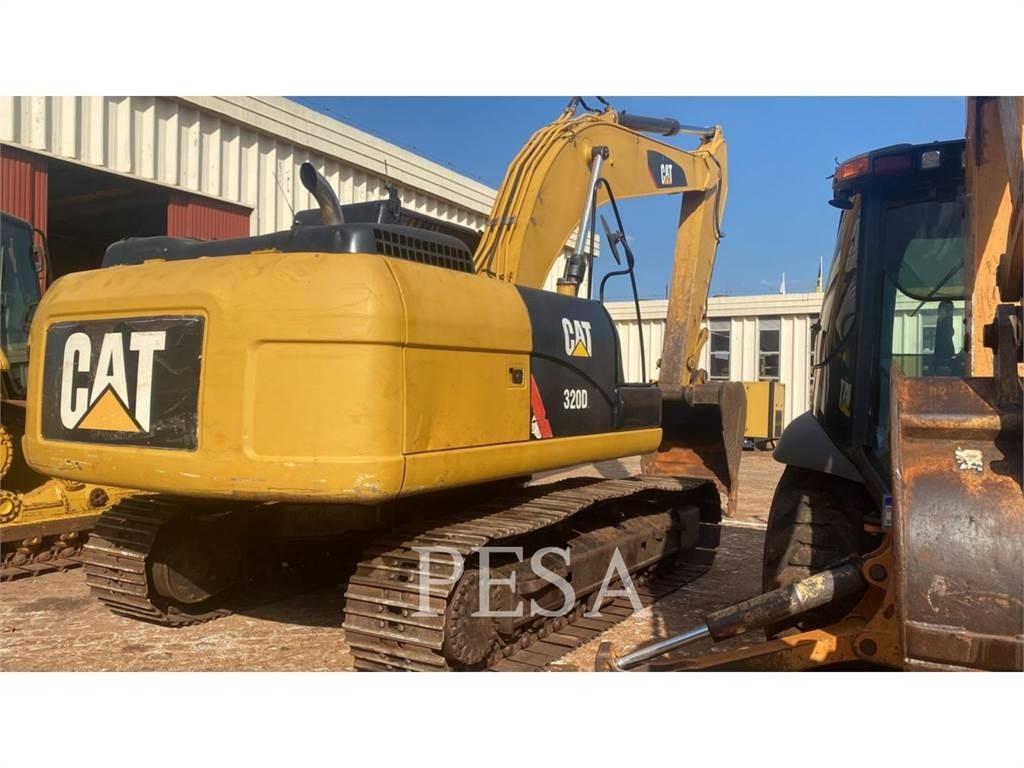 CAT 320D2 Lánctalpas kotrók