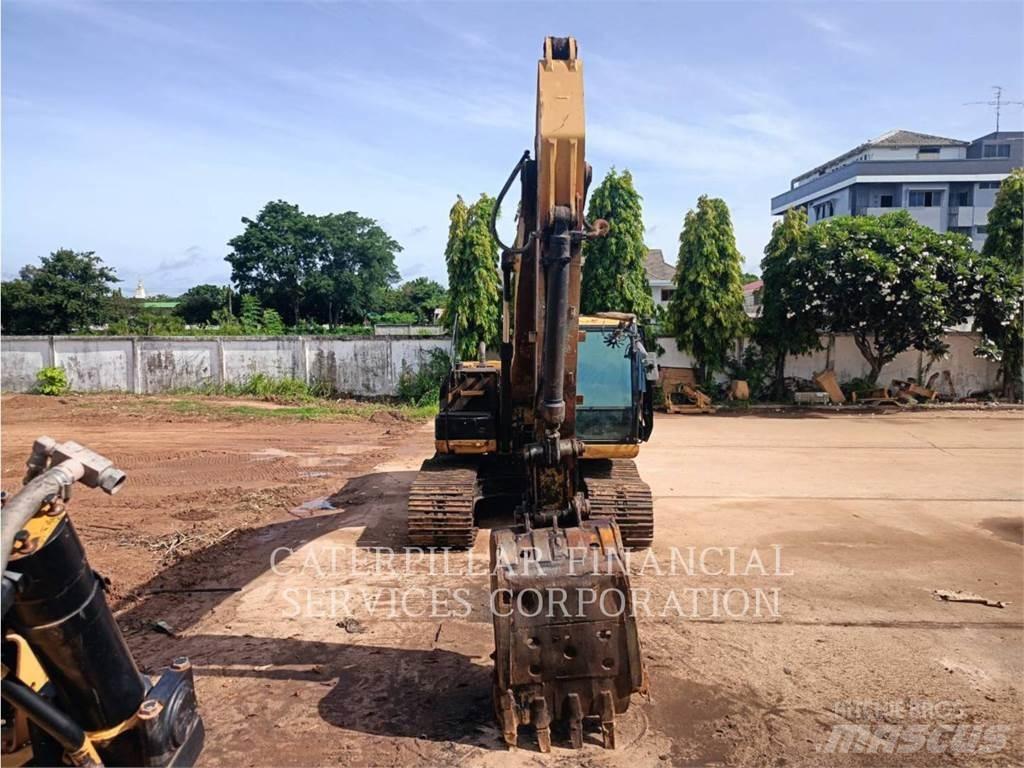 CAT 320D2 Lánctalpas kotrók