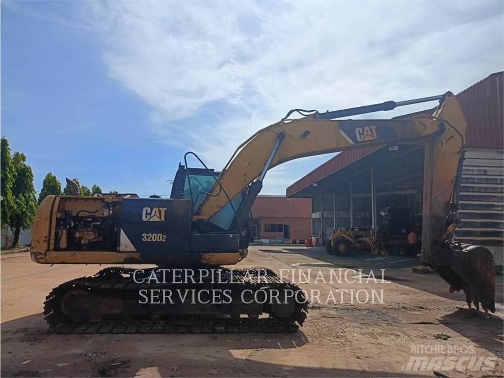 CAT 320D2 Lánctalpas kotrók
