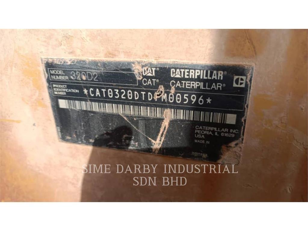 CAT 320D2 Lánctalpas kotrók