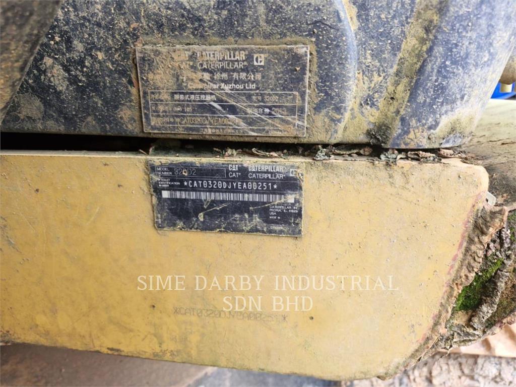 CAT 320D2 Lánctalpas kotrók