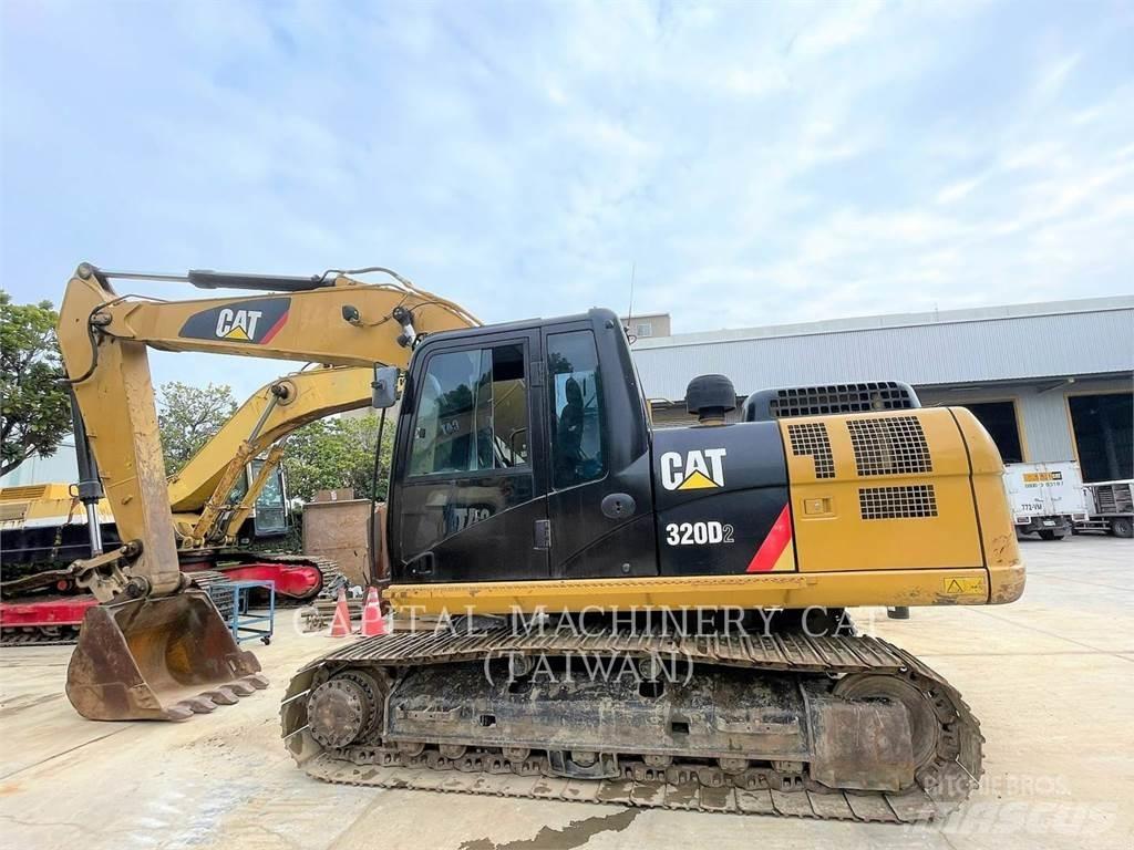 CAT 320D2 Lánctalpas kotrók