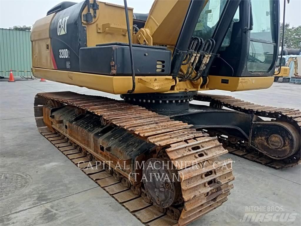 CAT 320D2GC Lánctalpas kotrók