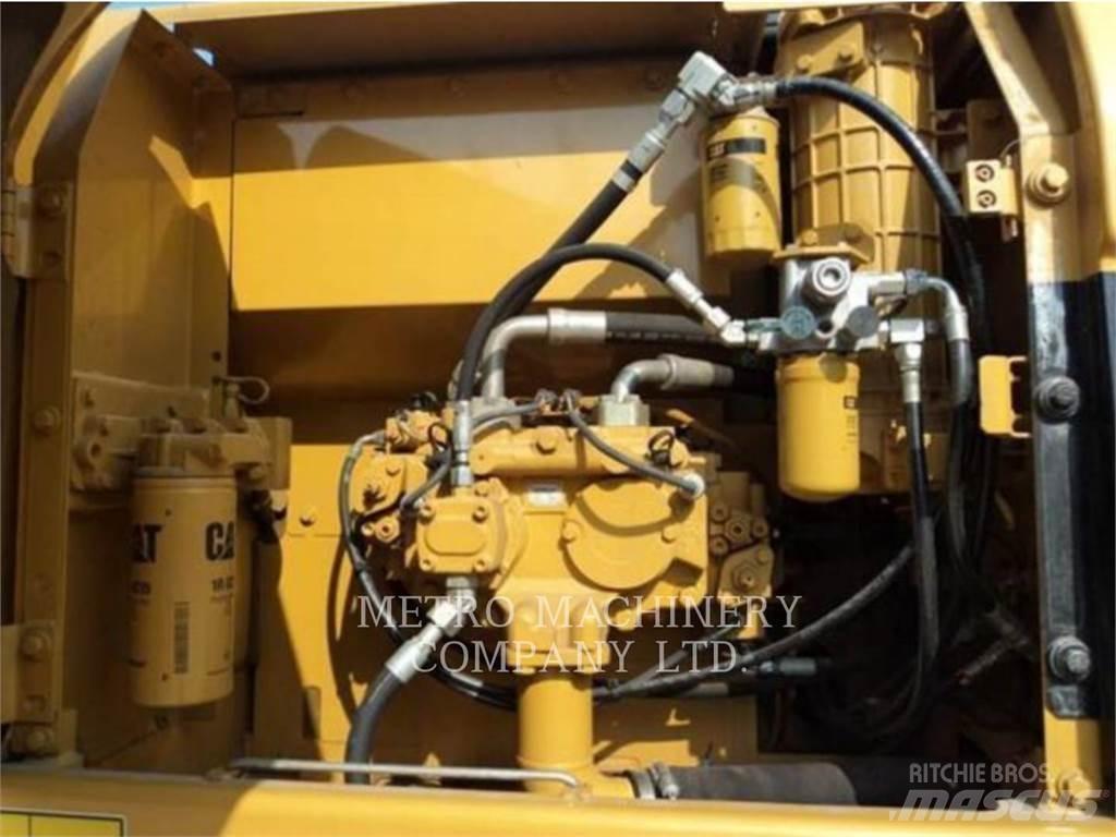 CAT 320DGC Lánctalpas kotrók