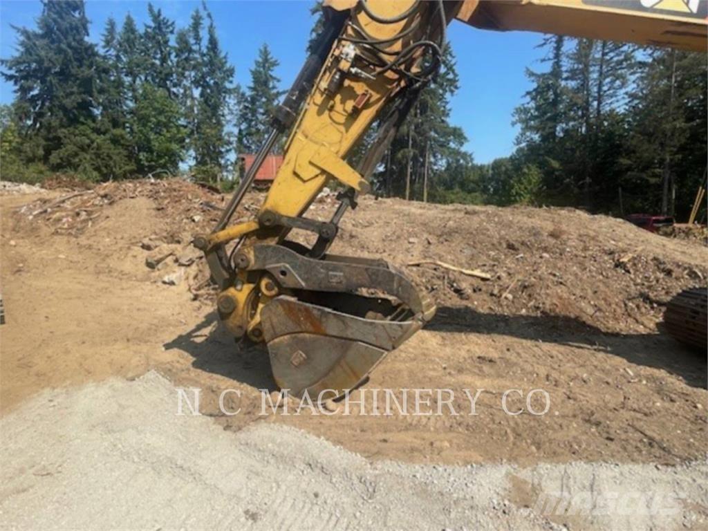 CAT 320E Lánctalpas kotrók
