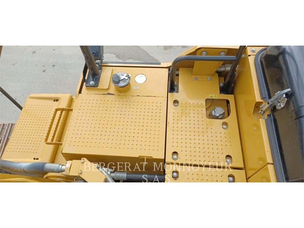 CAT 320F Lánctalpas kotrók