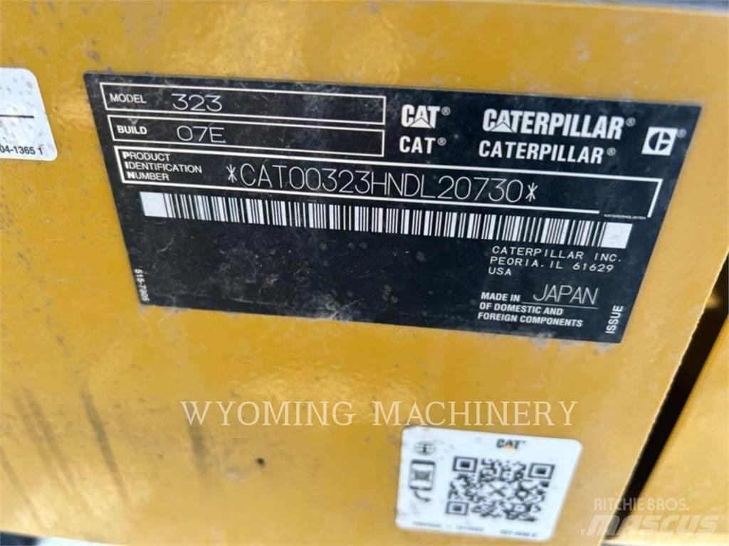 CAT 323 Lánctalpas kotrók