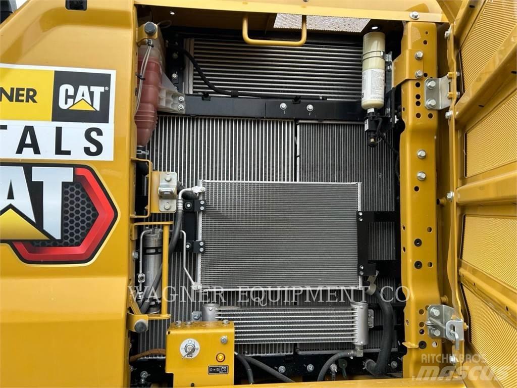 CAT 323 Lánctalpas kotrók