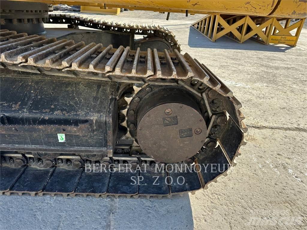 CAT 323 Lánctalpas kotrók